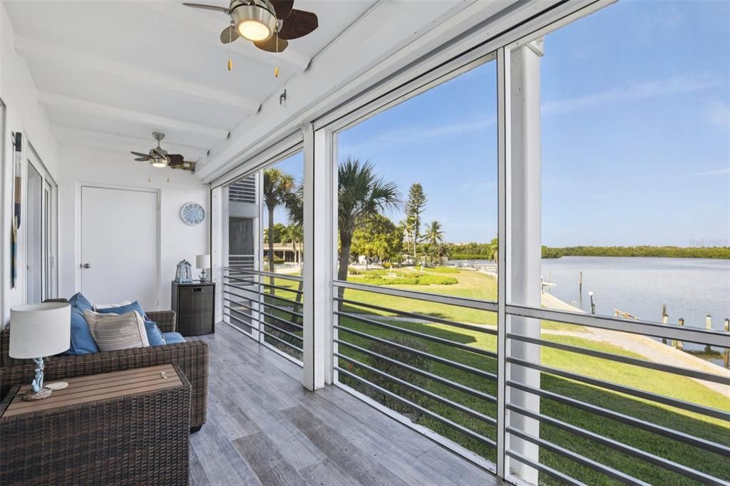 Active With Contract: $625,000 (2 beds, 2 baths, 1376 Square Feet)