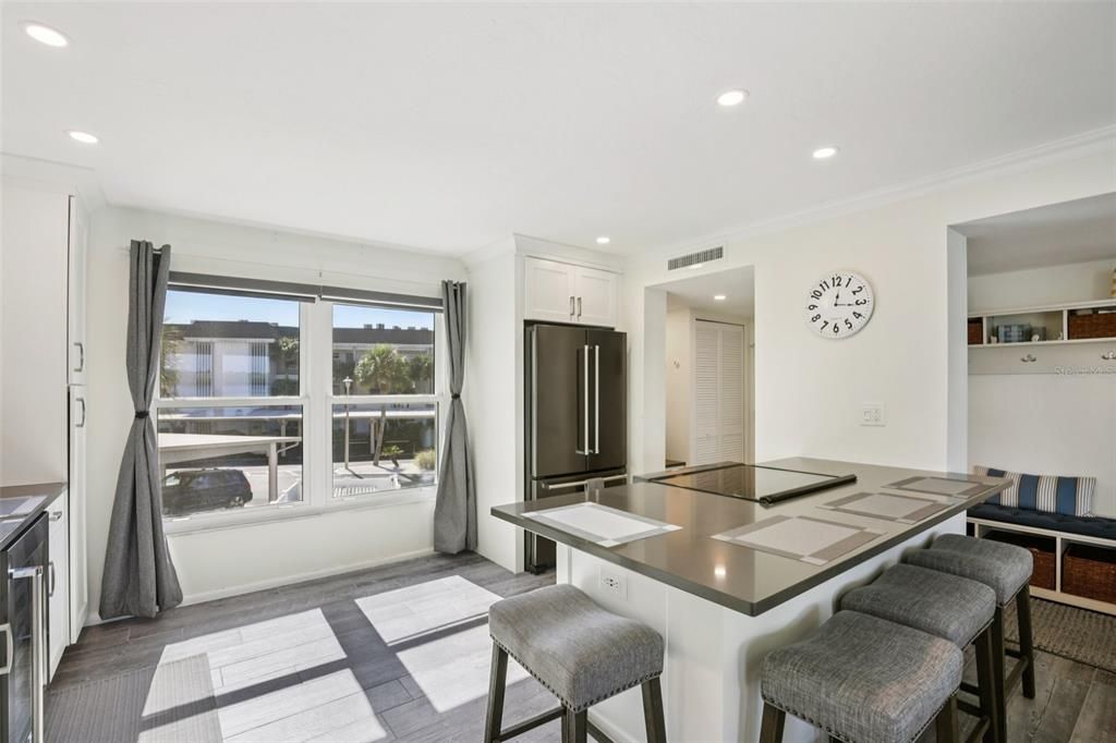 Active With Contract: $625,000 (2 beds, 2 baths, 1376 Square Feet)