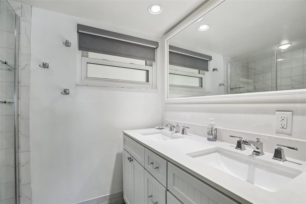 Active With Contract: $625,000 (2 beds, 2 baths, 1376 Square Feet)