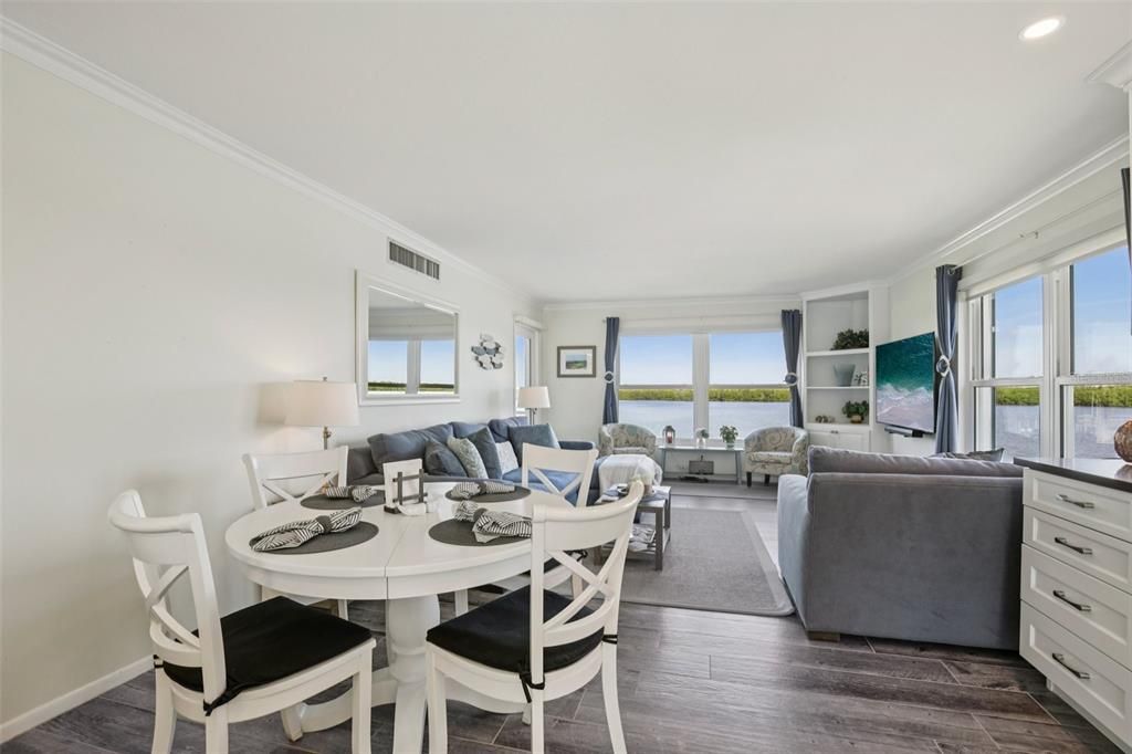 Active With Contract: $625,000 (2 beds, 2 baths, 1376 Square Feet)