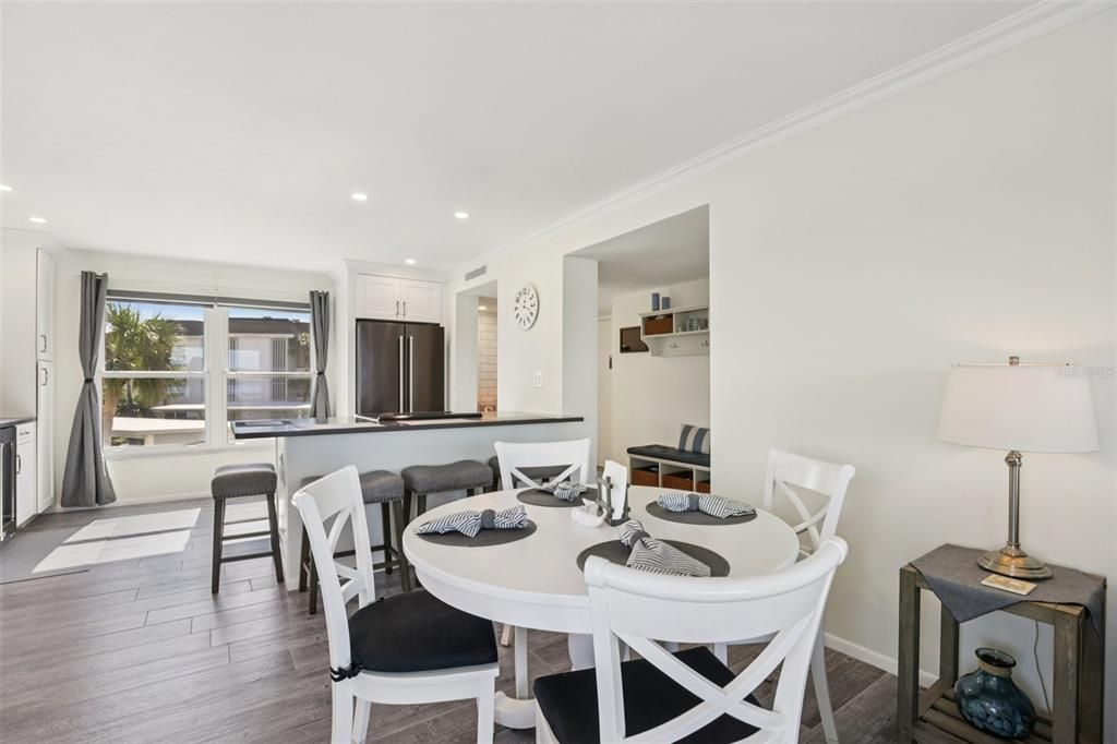 Active With Contract: $625,000 (2 beds, 2 baths, 1376 Square Feet)