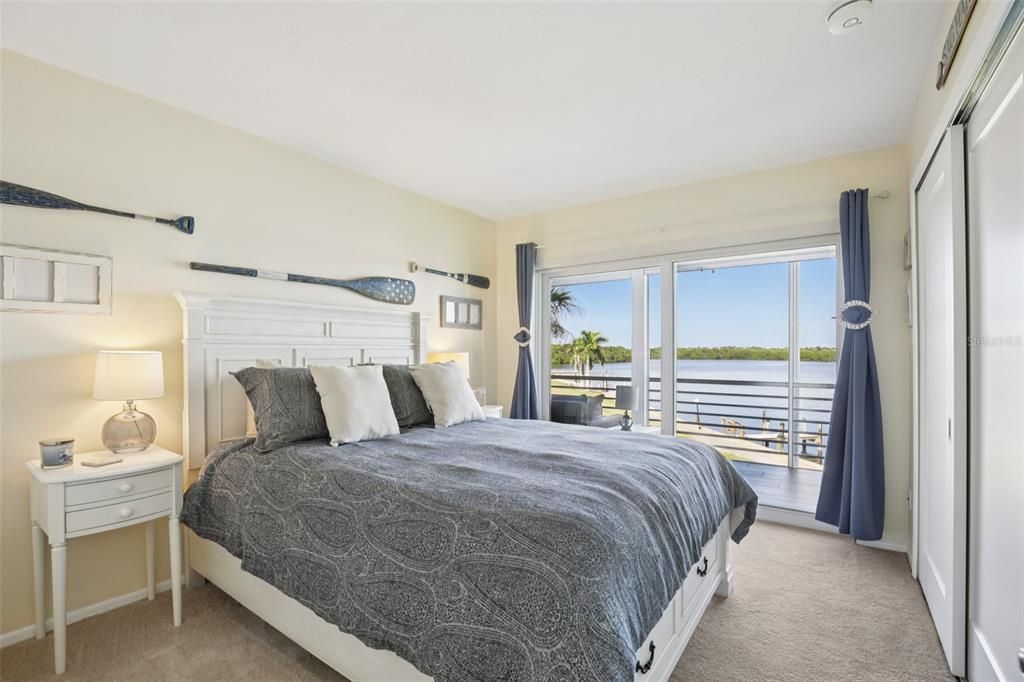 Active With Contract: $625,000 (2 beds, 2 baths, 1376 Square Feet)