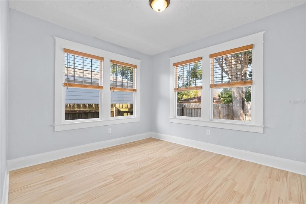 For Sale: $425,000 (3 beds, 2 baths, 1433 Square Feet)