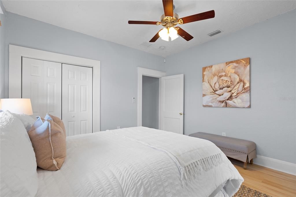 For Sale: $425,000 (3 beds, 2 baths, 1433 Square Feet)