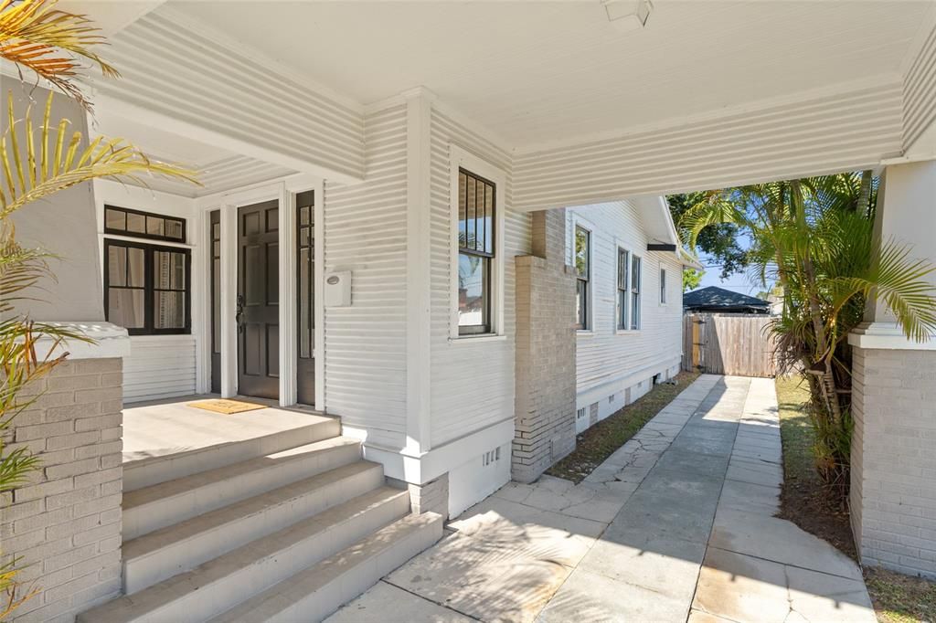 For Sale: $425,000 (3 beds, 2 baths, 1433 Square Feet)