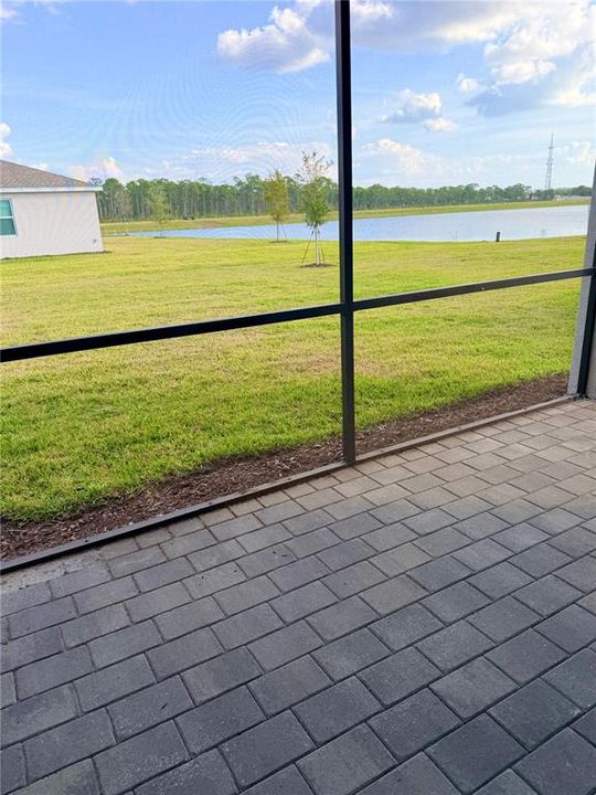 Activo con contrato: $352,597 (4 camas, 3 baños, 2032 Pies cuadrados)