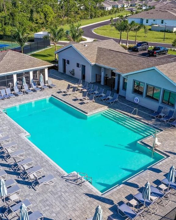 Activo con contrato: $352,597 (4 camas, 3 baños, 2032 Pies cuadrados)