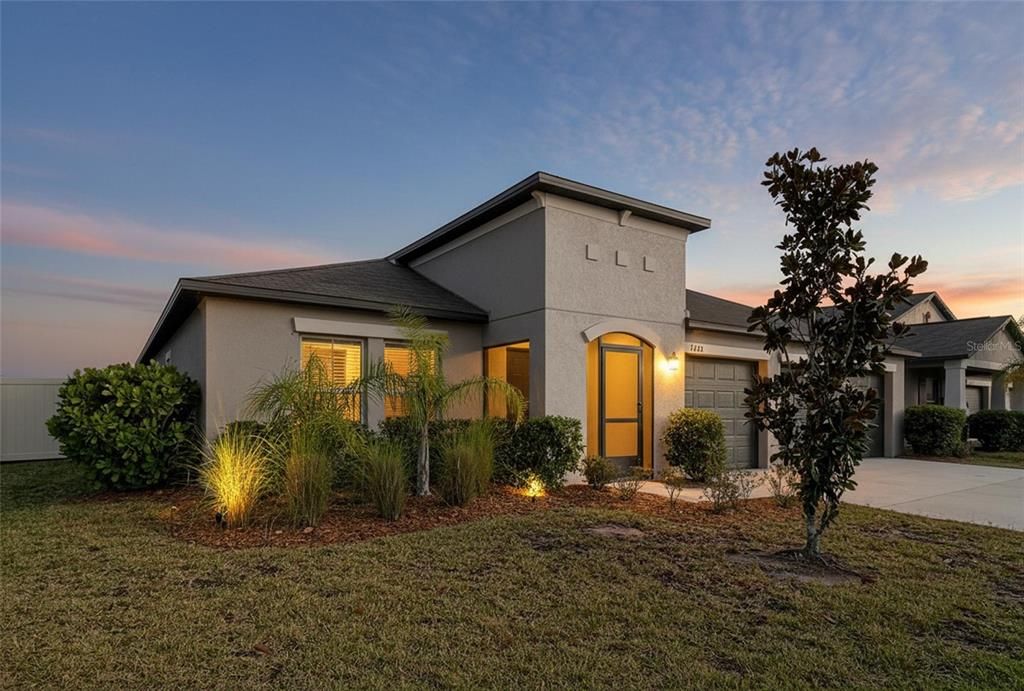 En Venta: $440,000 (4 camas, 2 baños, 2270 Pies cuadrados)