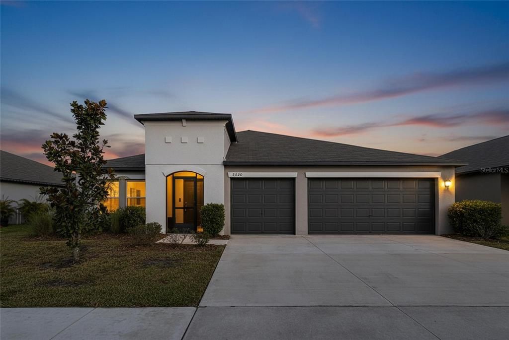 En Venta: $440,000 (4 camas, 2 baños, 2270 Pies cuadrados)