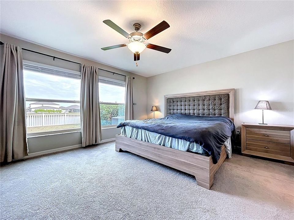 En Venta: $440,000 (4 camas, 2 baños, 2270 Pies cuadrados)