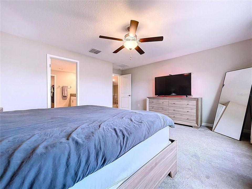 En Venta: $440,000 (4 camas, 2 baños, 2270 Pies cuadrados)