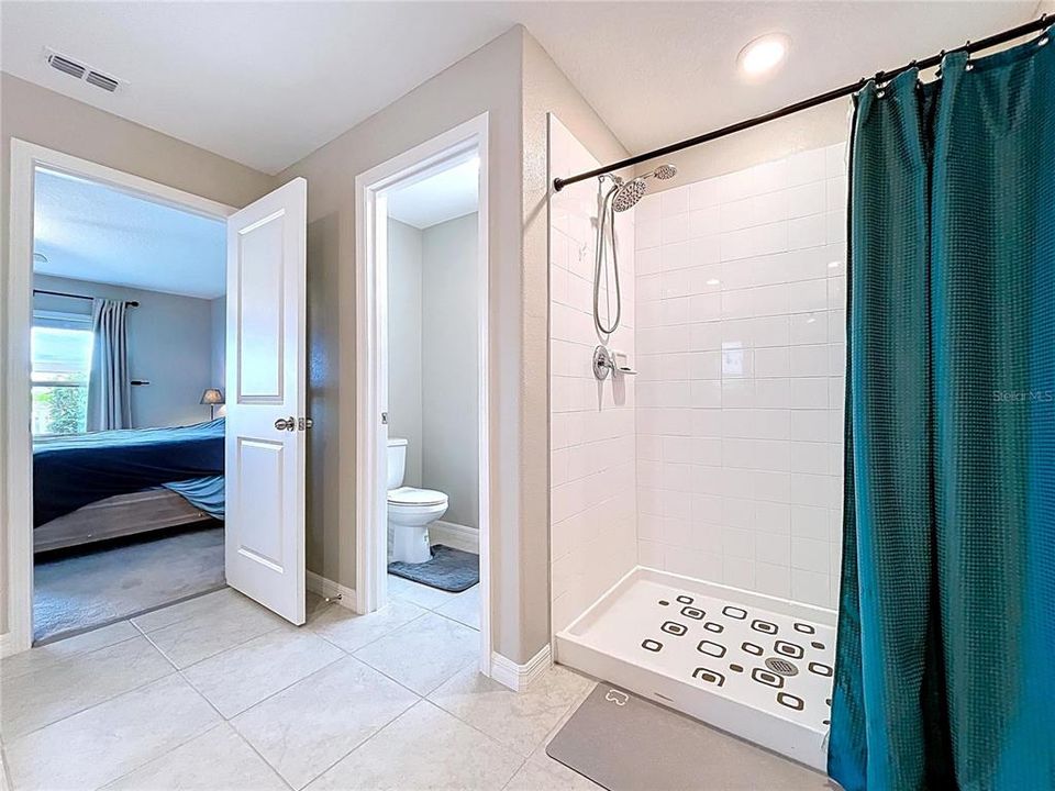 En Venta: $440,000 (4 camas, 2 baños, 2270 Pies cuadrados)