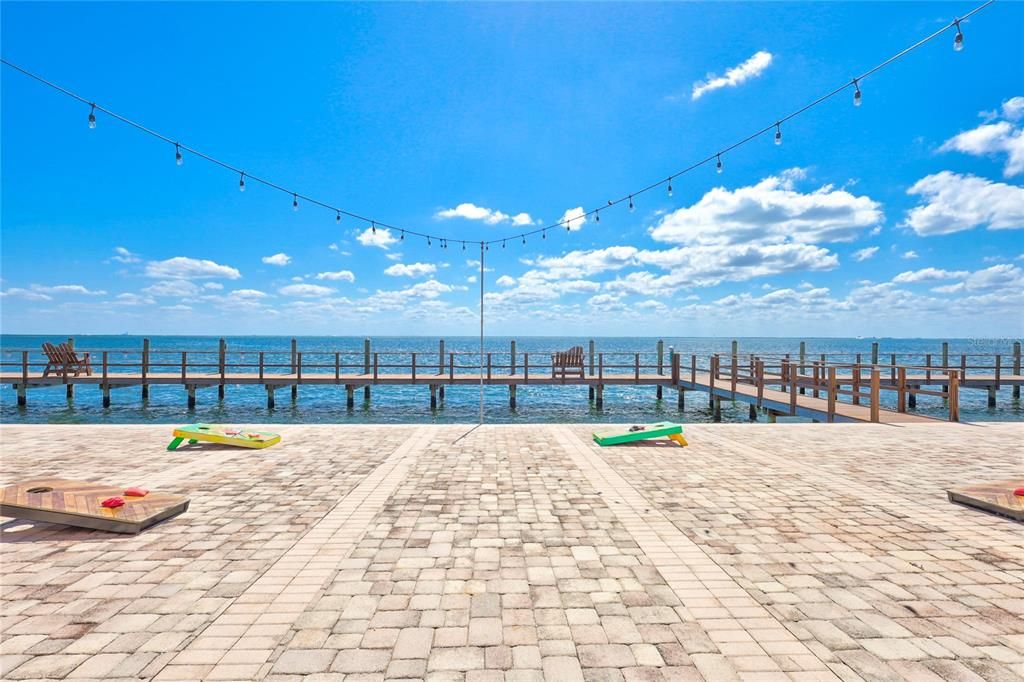 For Sale: $260,000 (2 beds, 1 baths, 774 Square Feet)