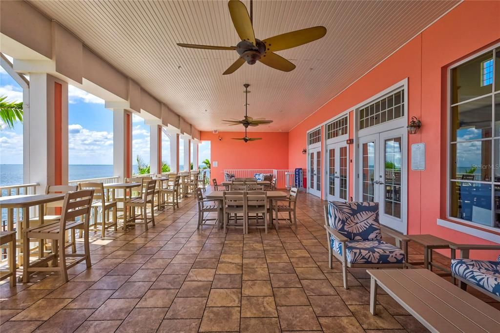 For Sale: $260,000 (2 beds, 1 baths, 774 Square Feet)