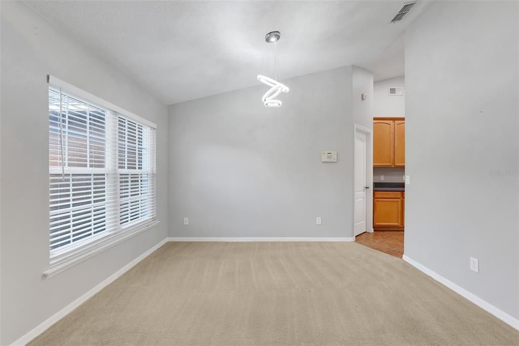 待售: $389,900 (3 贝兹, 2 浴室, 2006 平方英尺)