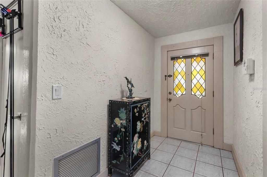 For Sale: $450,000 (4 beds, 2 baths, 2193 Square Feet)