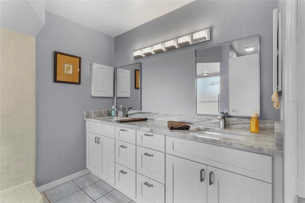 For Sale: $450,000 (4 beds, 2 baths, 2193 Square Feet)