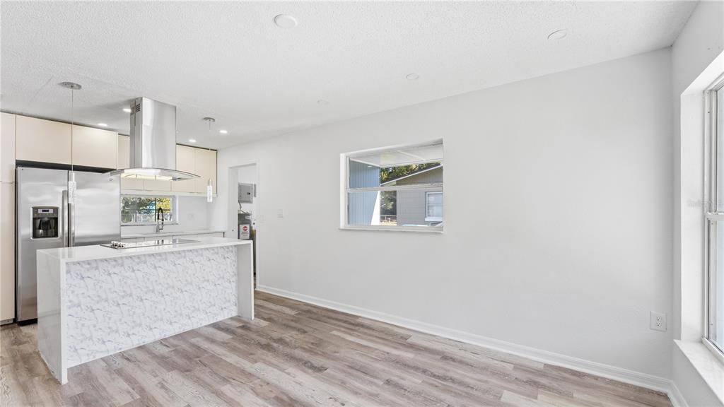 En Venta: $284,900 (3 camas, 1 baños, 906 Pies cuadrados)