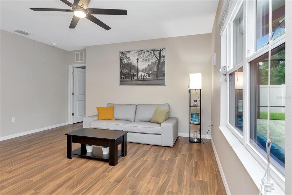 待售: $569,000 (5 贝兹, 2 浴室, 2884 平方英尺)