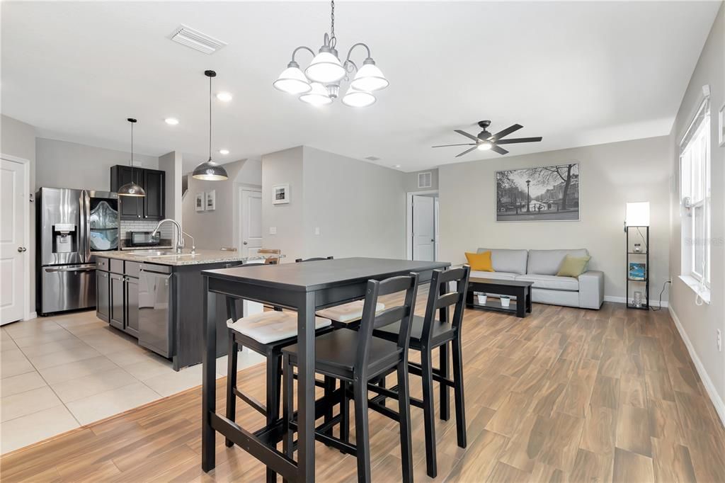 待售: $569,000 (5 贝兹, 2 浴室, 2884 平方英尺)