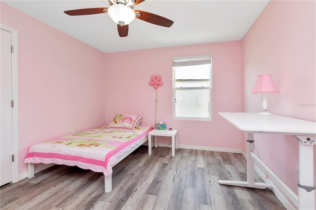 待售: $569,000 (5 贝兹, 2 浴室, 2884 平方英尺)