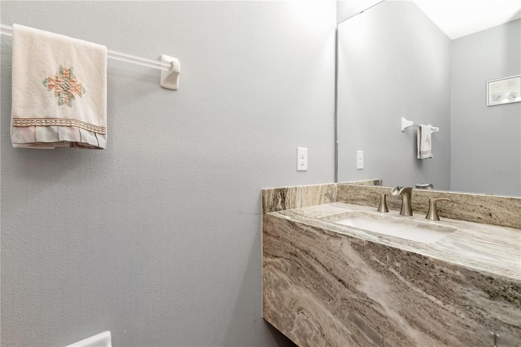 待售: $569,000 (5 贝兹, 2 浴室, 2884 平方英尺)