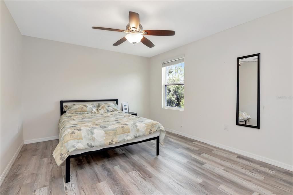 待售: $569,000 (5 贝兹, 2 浴室, 2884 平方英尺)