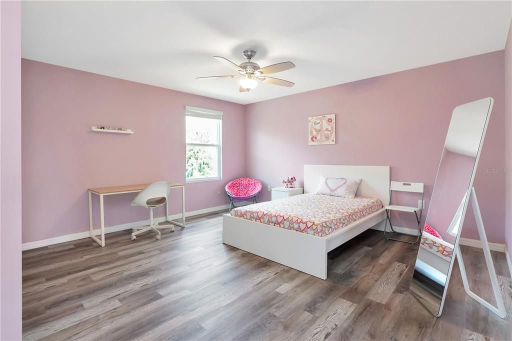 待售: $569,000 (5 贝兹, 2 浴室, 2884 平方英尺)