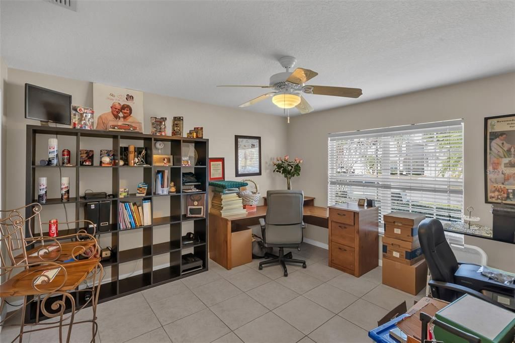 For Sale: $415,000 (3 beds, 2 baths, 1692 Square Feet)