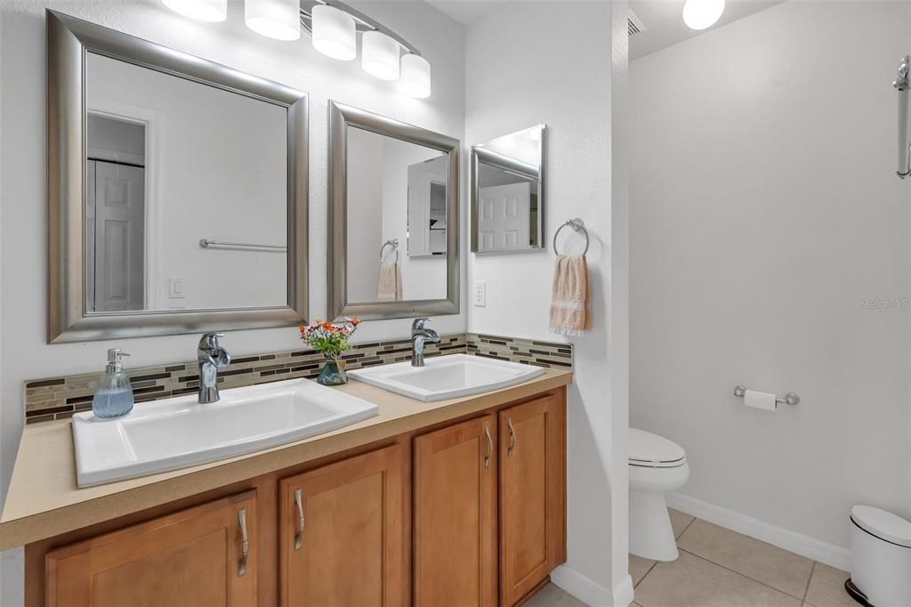 For Sale: $415,000 (3 beds, 2 baths, 1692 Square Feet)