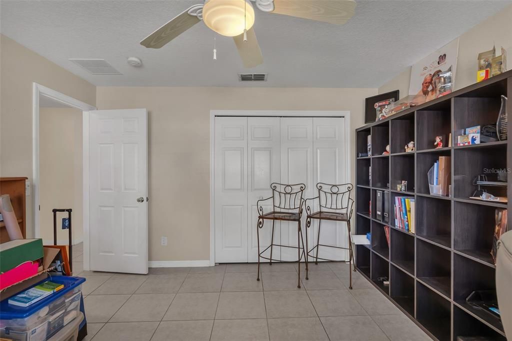 For Sale: $415,000 (3 beds, 2 baths, 1692 Square Feet)