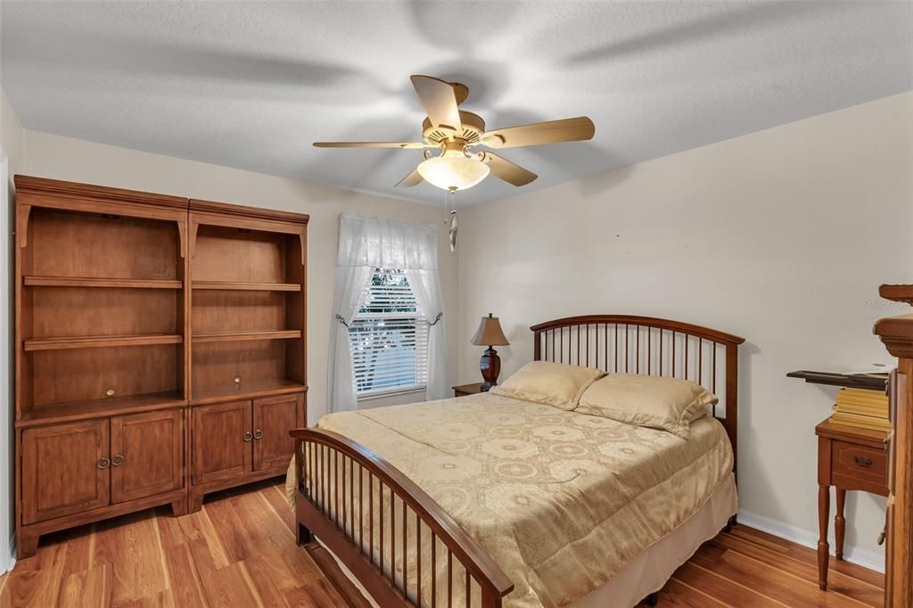 For Sale: $415,000 (3 beds, 2 baths, 1692 Square Feet)