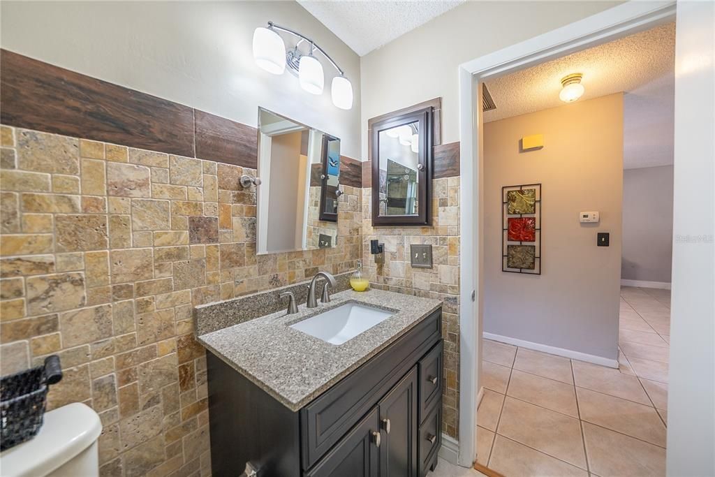 待售: $162,900 (2 贝兹, 2 浴室, 1338 平方英尺)