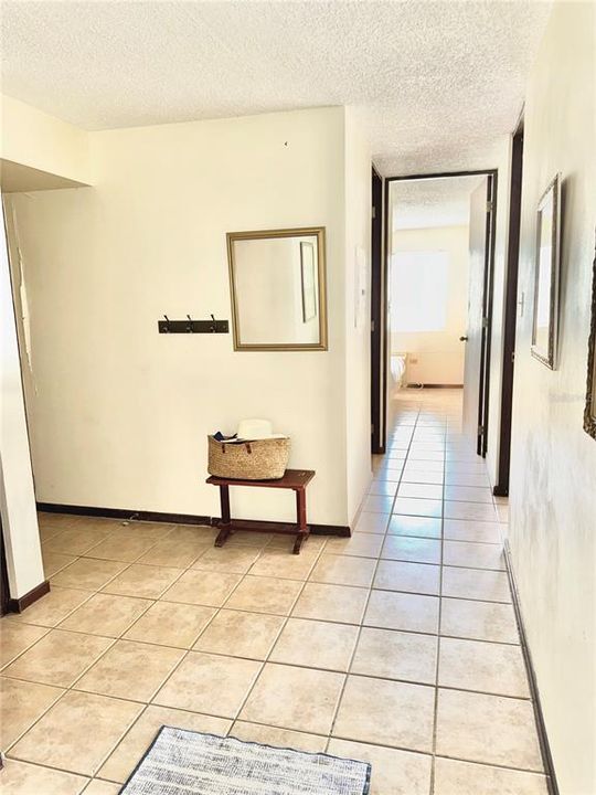 For Rent: $1,800 (2 beds, 2 baths, 1183 Square Feet)