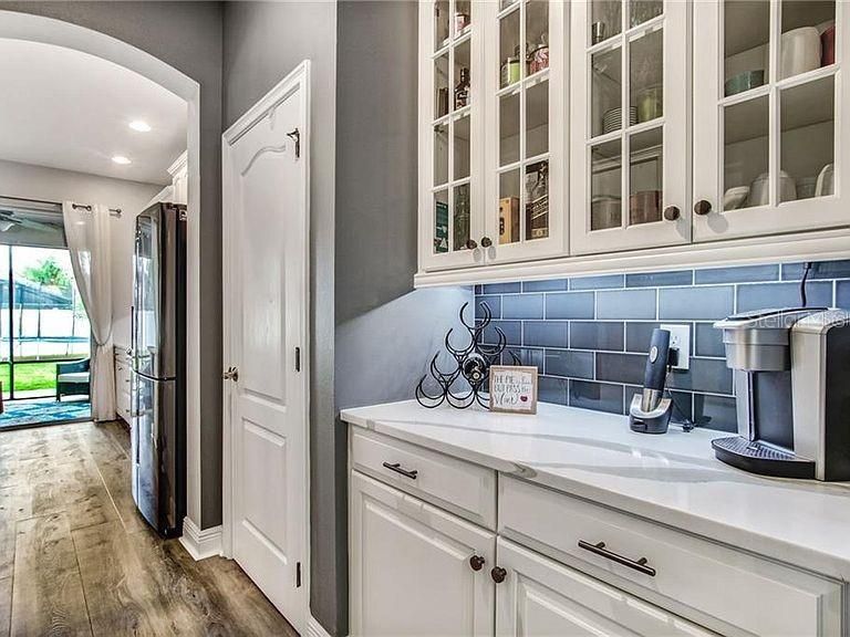 For Rent: $3,800 (4 beds, 3 baths, 2485 Square Feet)