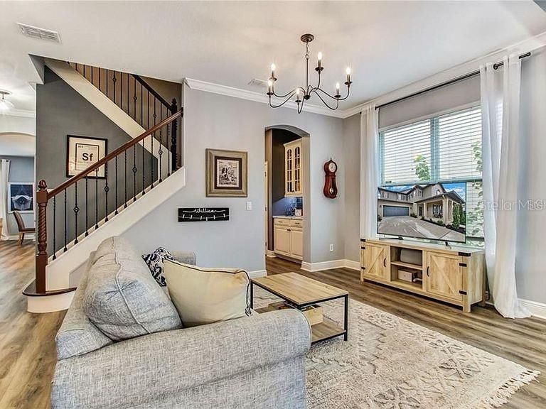 For Rent: $3,800 (4 beds, 3 baths, 2485 Square Feet)