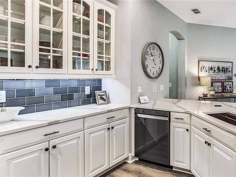 For Rent: $3,800 (4 beds, 3 baths, 2485 Square Feet)