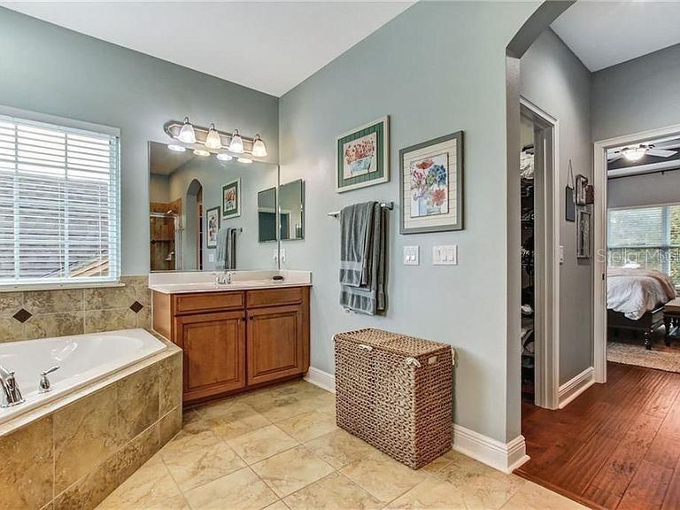 For Rent: $3,800 (4 beds, 3 baths, 2485 Square Feet)