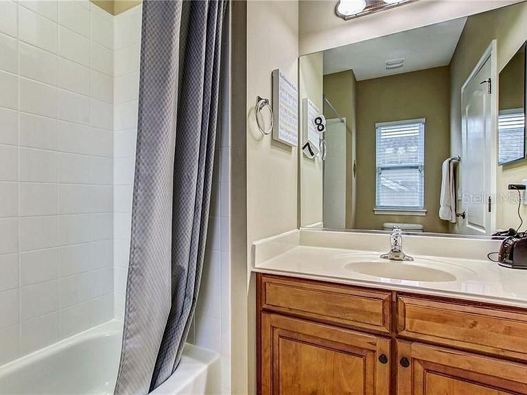 For Rent: $3,800 (4 beds, 3 baths, 2485 Square Feet)