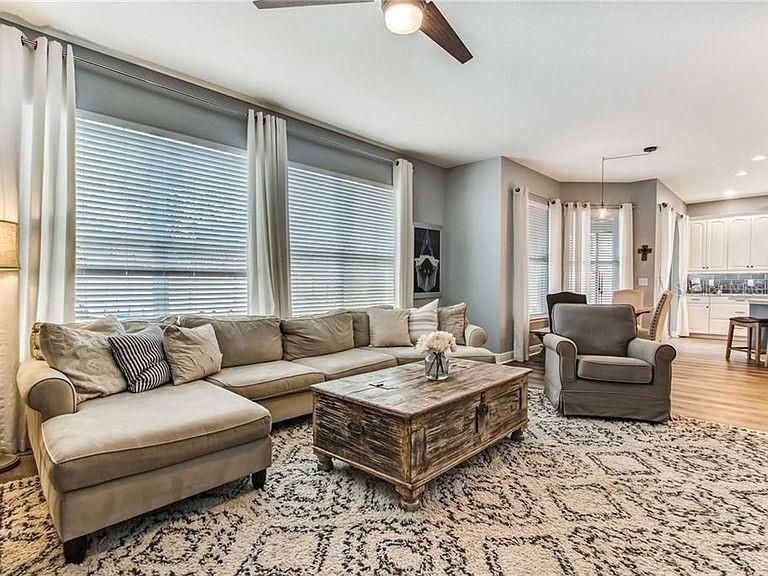 For Rent: $3,800 (4 beds, 3 baths, 2485 Square Feet)