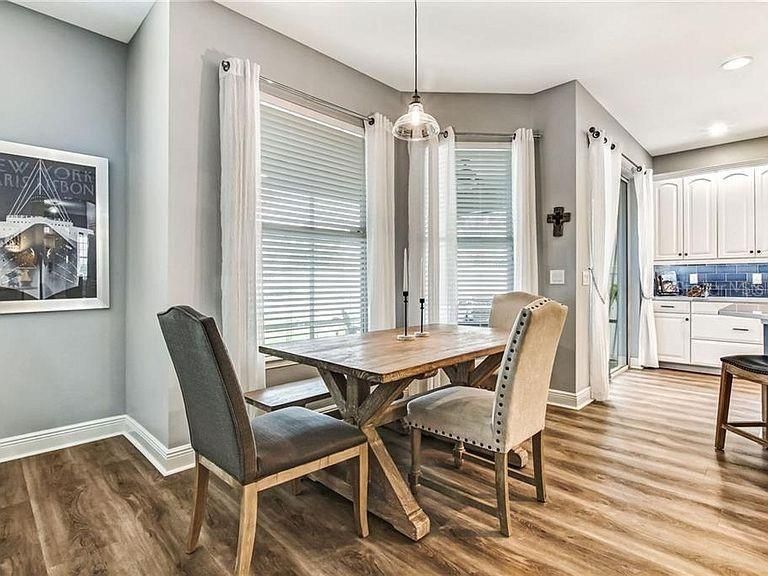 For Rent: $3,800 (4 beds, 3 baths, 2485 Square Feet)