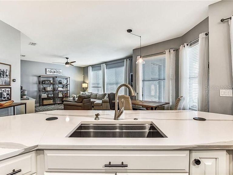 For Rent: $3,800 (4 beds, 3 baths, 2485 Square Feet)