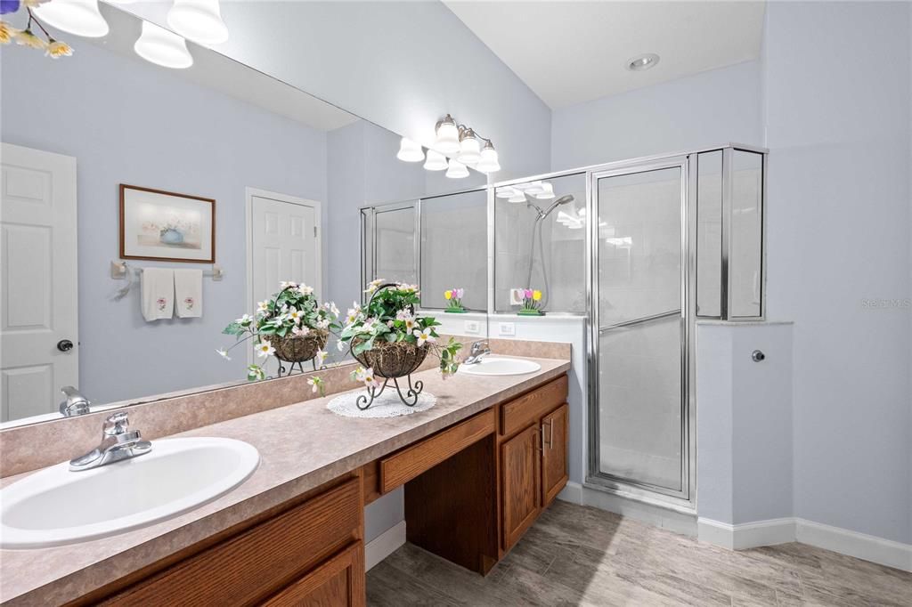 На продажу: $285,000 (2 спален, 2 ванн, 1492 Квадратных фут)