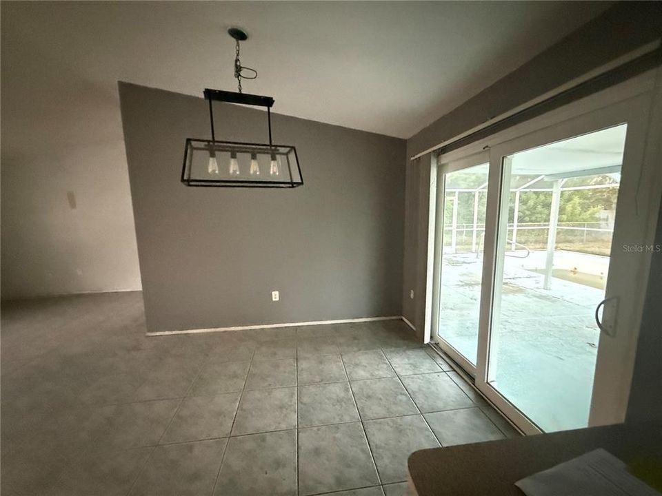 For Sale: $185,250 (2 beds, 2 baths, 1096 Square Feet)