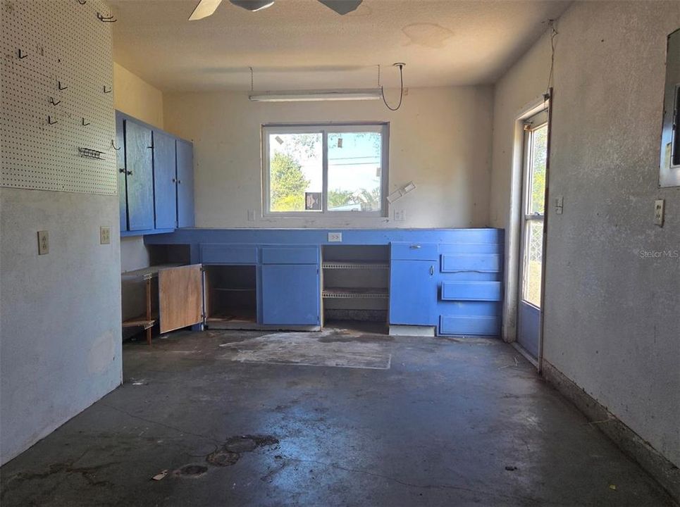 For Sale: $185,250 (2 beds, 2 baths, 1096 Square Feet)