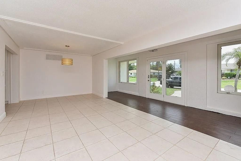 For Rent: $3,950 (5 beds, 3 baths, 3042 Square Feet)