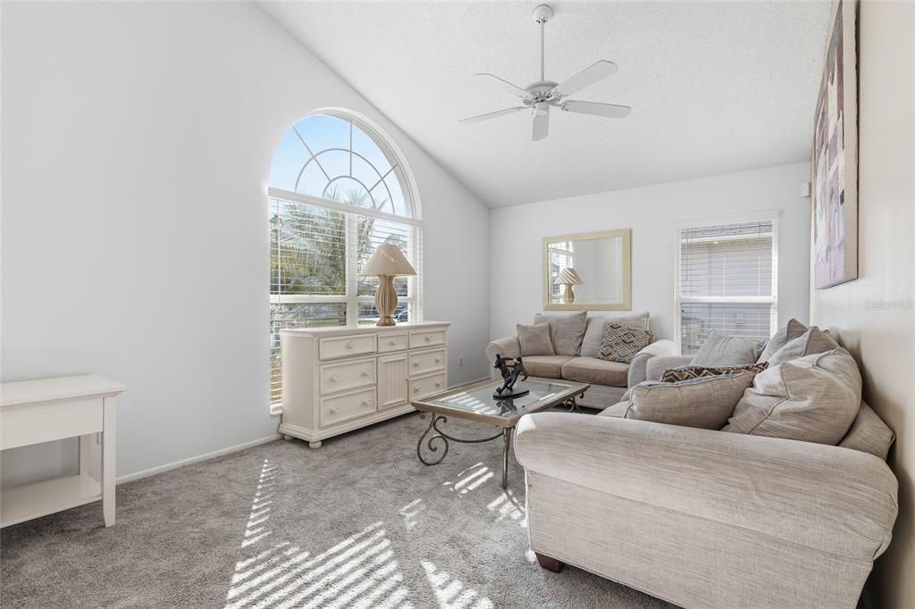 For Rent: $2,300 (4 beds, 3 baths, 2444 Square Feet)