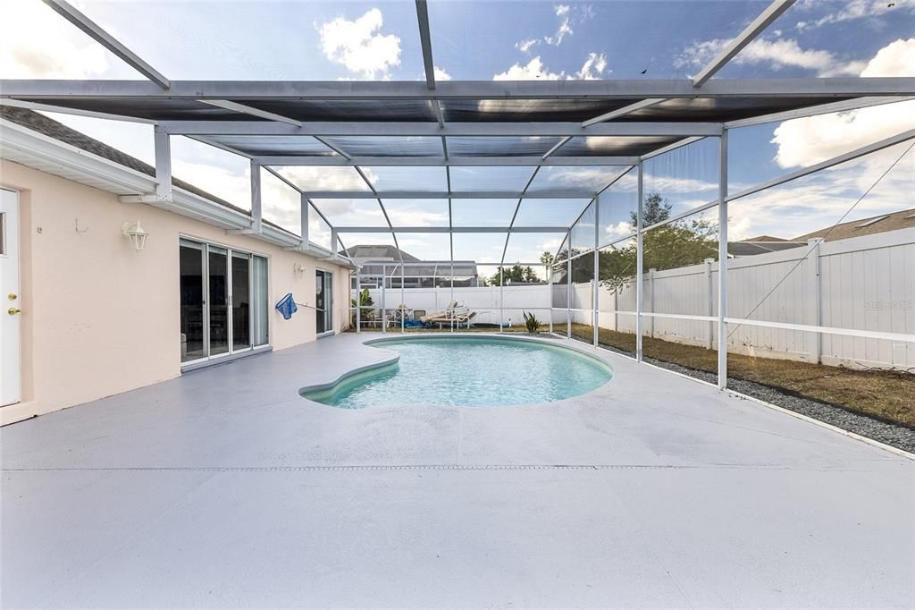 For Rent: $2,300 (4 beds, 3 baths, 2444 Square Feet)