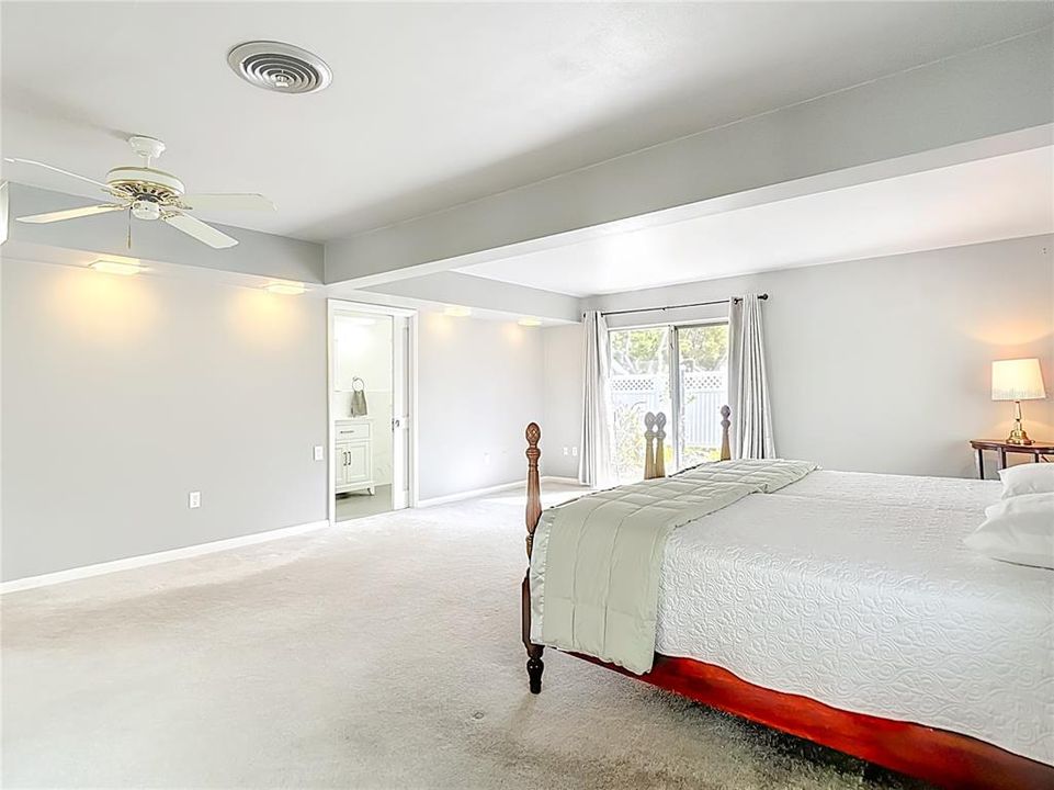 En Venta: $675,000 (3 camas, 3 baños, 2310 Pies cuadrados)