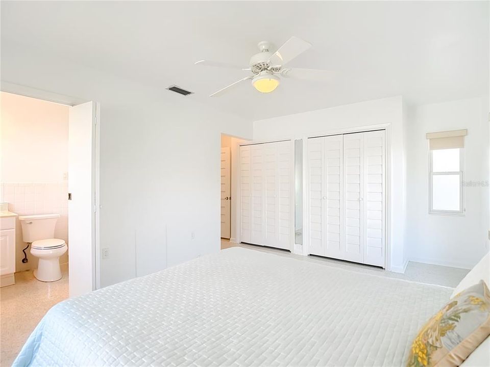 En Venta: $675,000 (3 camas, 3 baños, 2310 Pies cuadrados)